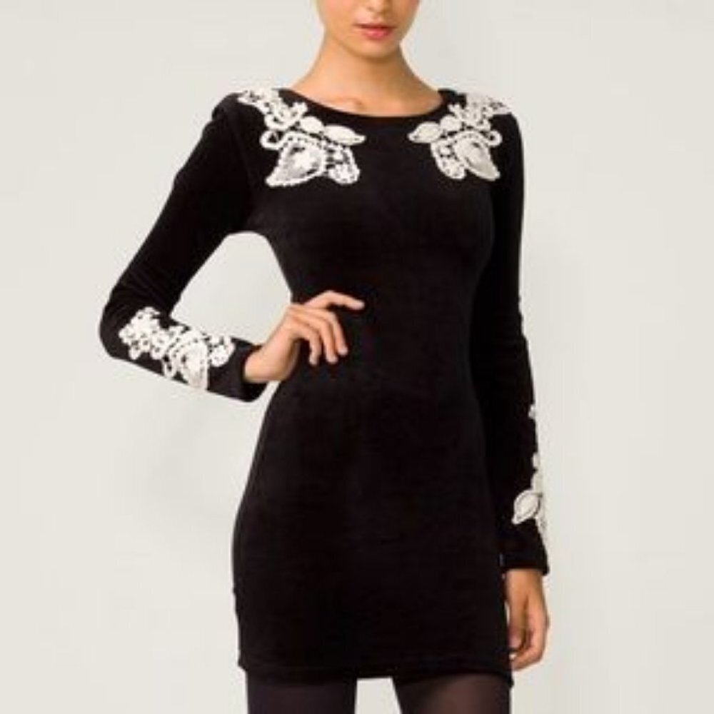 Motel Rocks Gina White Paisley Applique Black Dress Size Med